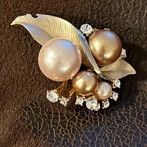 Elegant Pearl and Crystal Brooch
